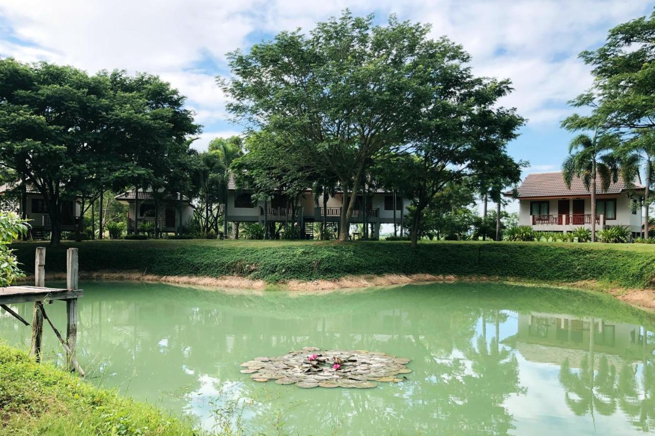 Resort Railumpoo Nakhon Sawan Bagian luar foto