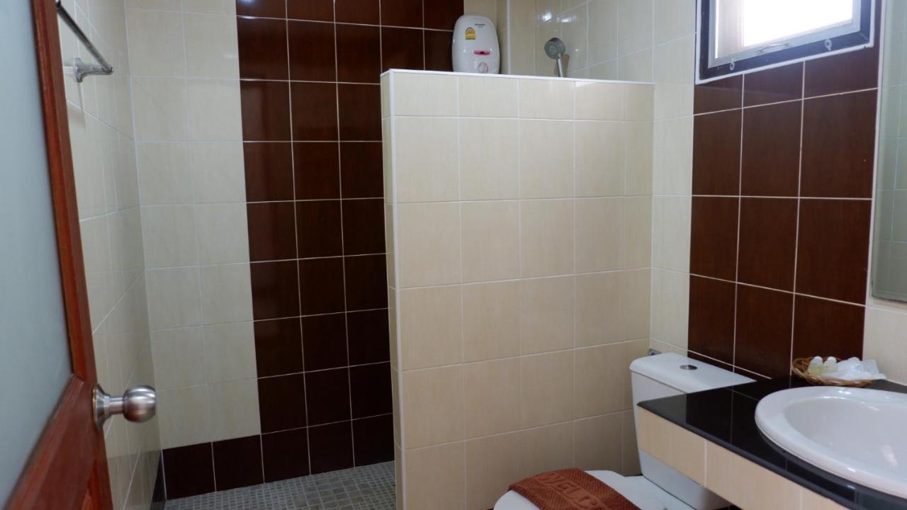 Resort Railumpoo Nakhon Sawan Bagian luar foto